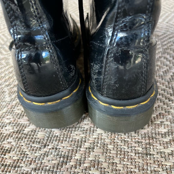 Black Patent Leather Dr.‎ Martens Doc Martens 1460 Boot Womens 6 Grunge Goth - Picture 4 of 9